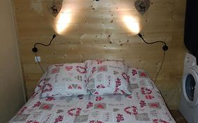 LES FONTANILLES odeillo chalet 60 WIFI&PARKING gratuit exposé plein sud&plein pied